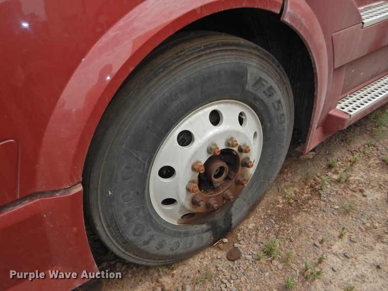 image for item DI0191 2013 Volvo VN  semi truck