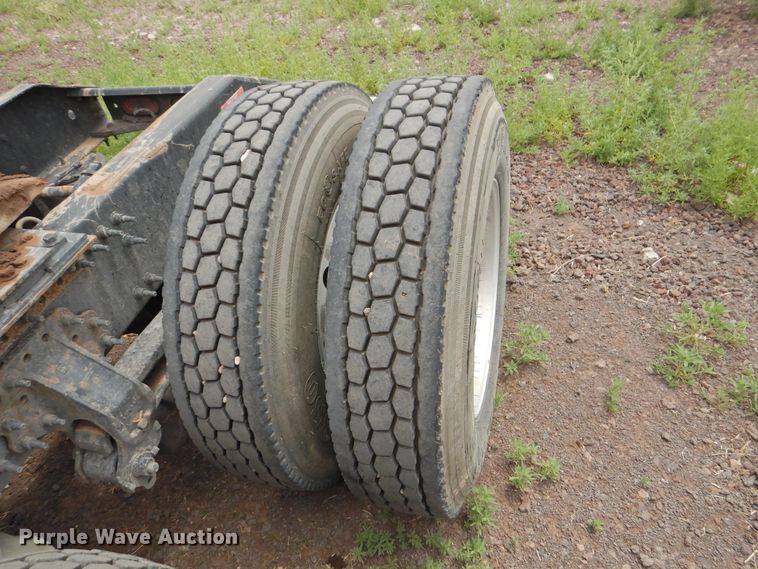 image for item DI0191 2013 Volvo VN  semi truck