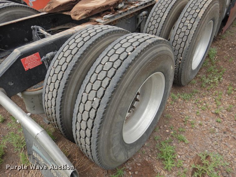 image for item DI0191 2013 Volvo VN  semi truck