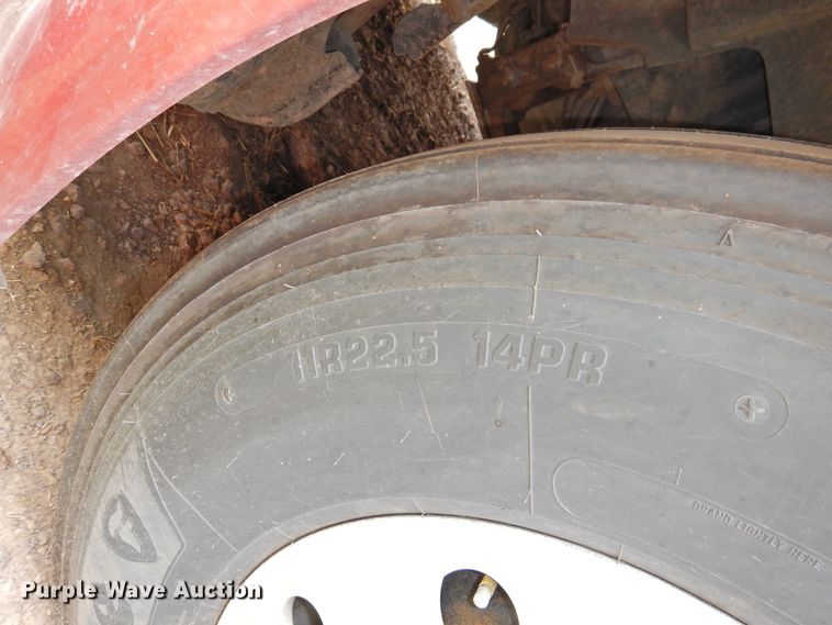 image for item DI0191 2013 Volvo VN  semi truck