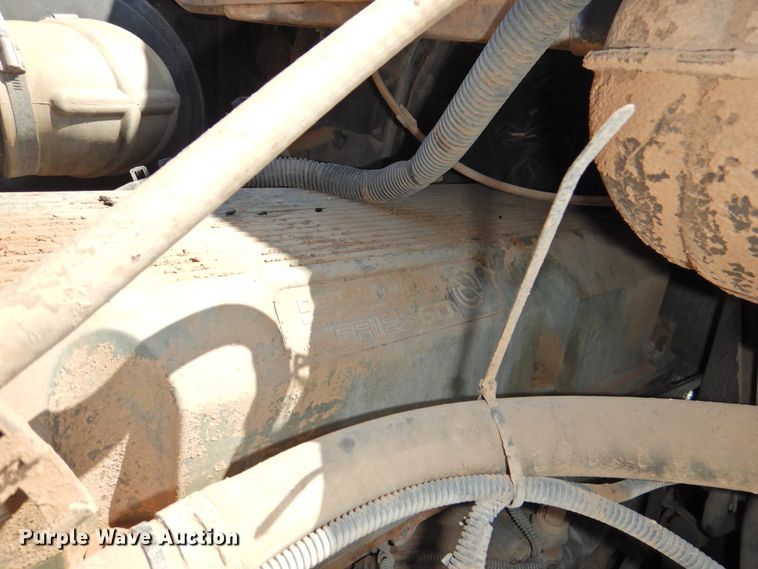 image for item DI0203 2005 Freightliner Columbia 120  semi truck