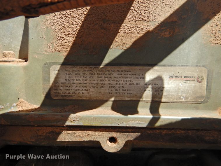 image for item DI0203 2005 Freightliner Columbia 120  semi truck