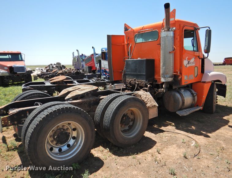 image for item DI0209 2006 Freightliner ST120 semi truck