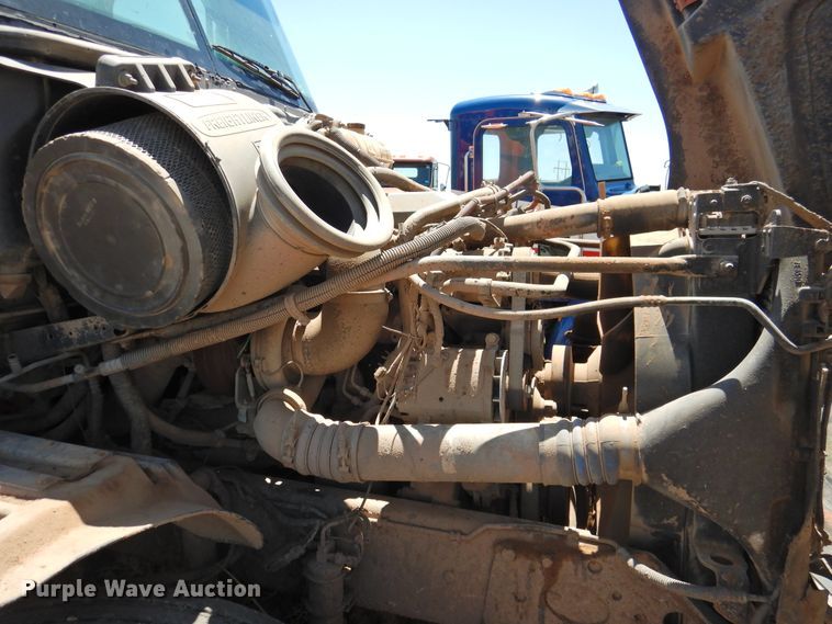 image for item DI0209 2006 Freightliner ST120 semi truck