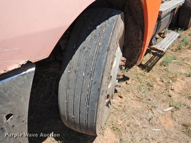 image for item DI0209 2006 Freightliner ST120 semi truck