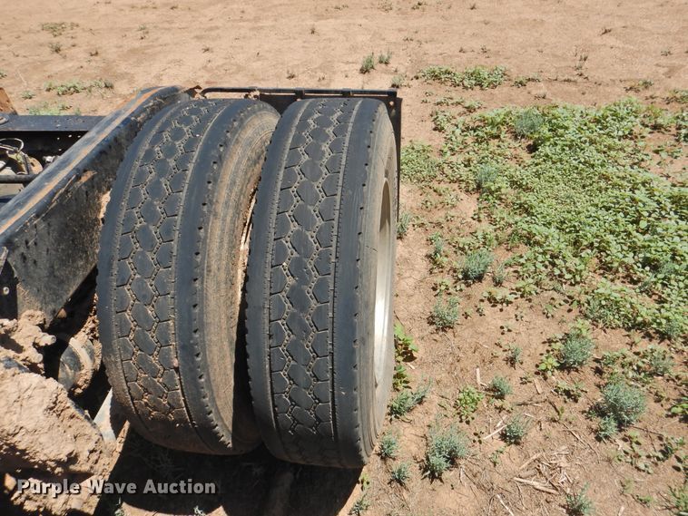 image for item DI0209 2006 Freightliner ST120 semi truck