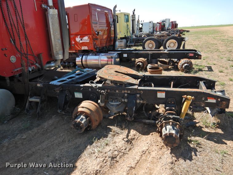 image for item DI0232 2006 Freightliner Columbia 120  semi truck