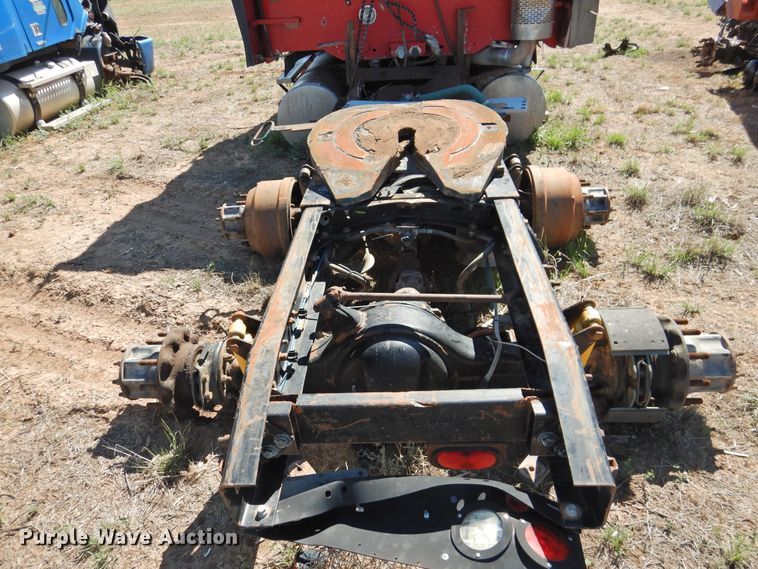 image for item DI0232 2006 Freightliner Columbia 120  semi truck