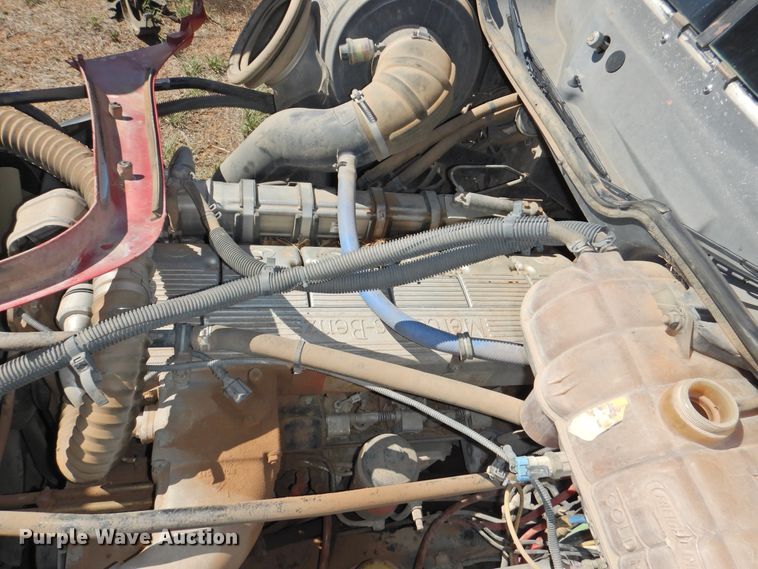 image for item DI0232 2006 Freightliner Columbia 120  semi truck