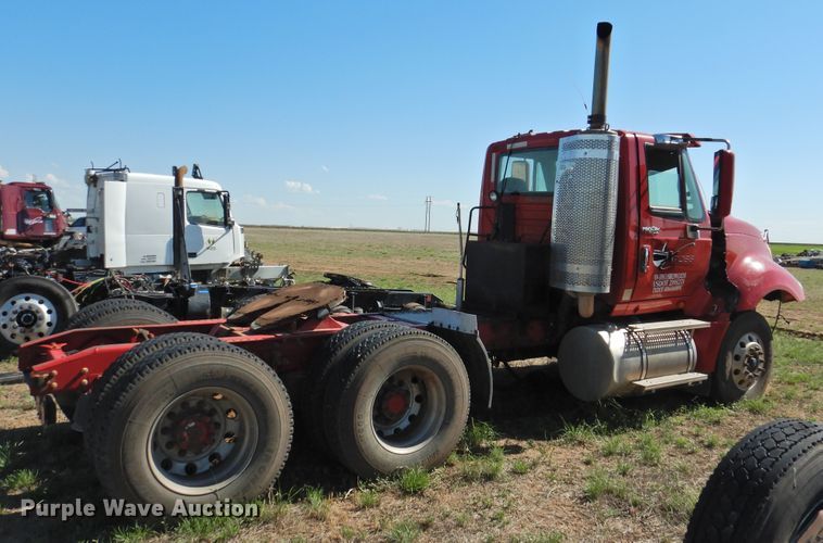 image for item DI0237 2009 International ProStar Premium  semi truck