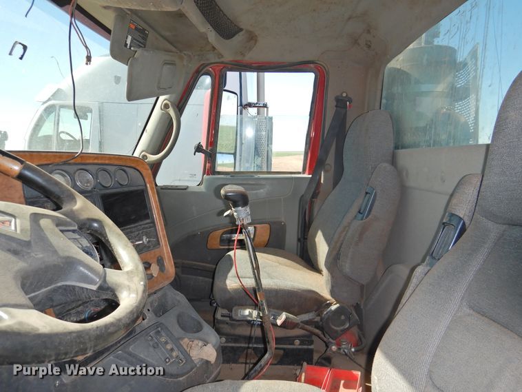 image for item DI0237 2009 International ProStar Premium  semi truck