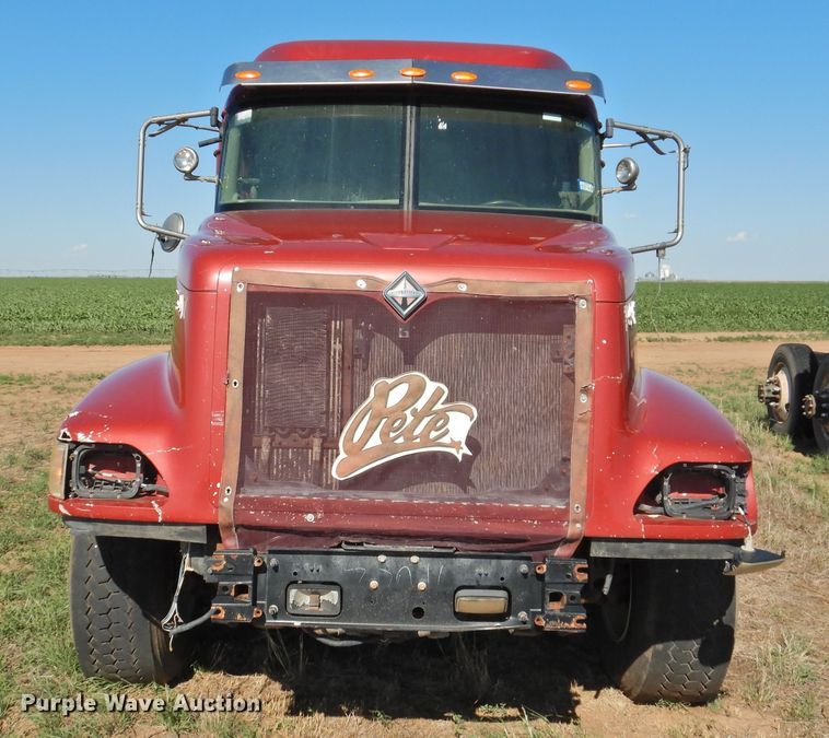 image for item DI0239 2007 International 9400i SBA  semi truck