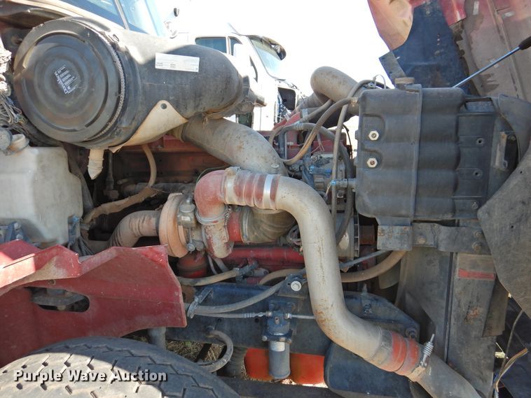 image for item DI0239 2007 International 9400i SBA  semi truck