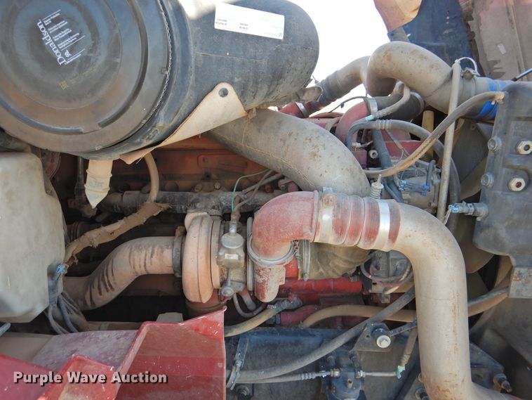 image for item DI0239 2007 International 9400i SBA  semi truck