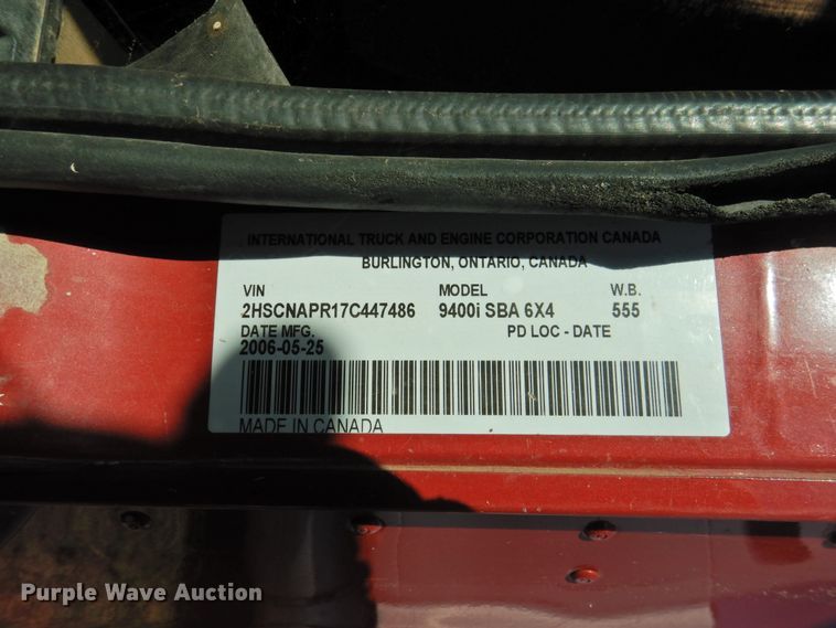 image for item DI0239 2007 International 9400i SBA  semi truck