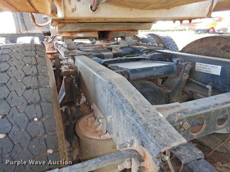 image for item DI0241 2011 International ProStar Premium  semi truck