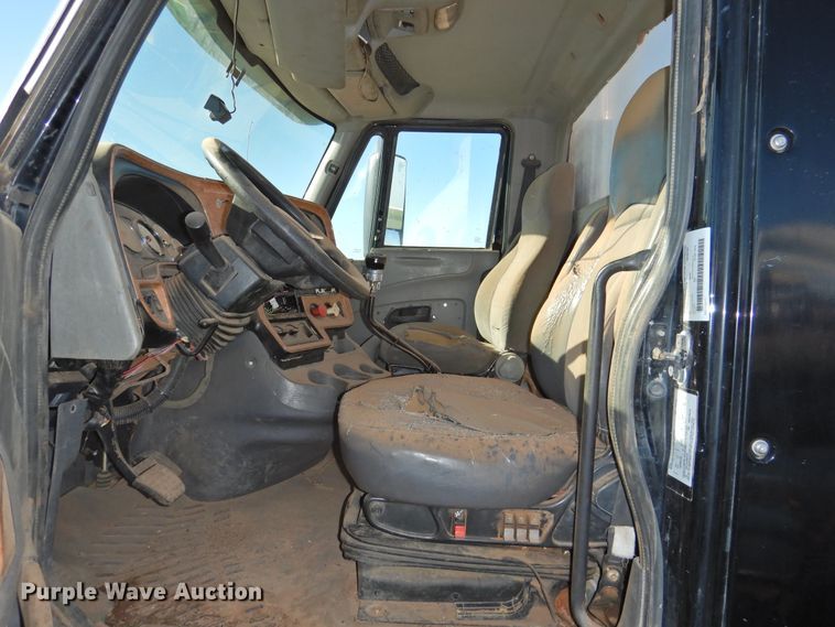 image for item DI0241 2011 International ProStar Premium  semi truck