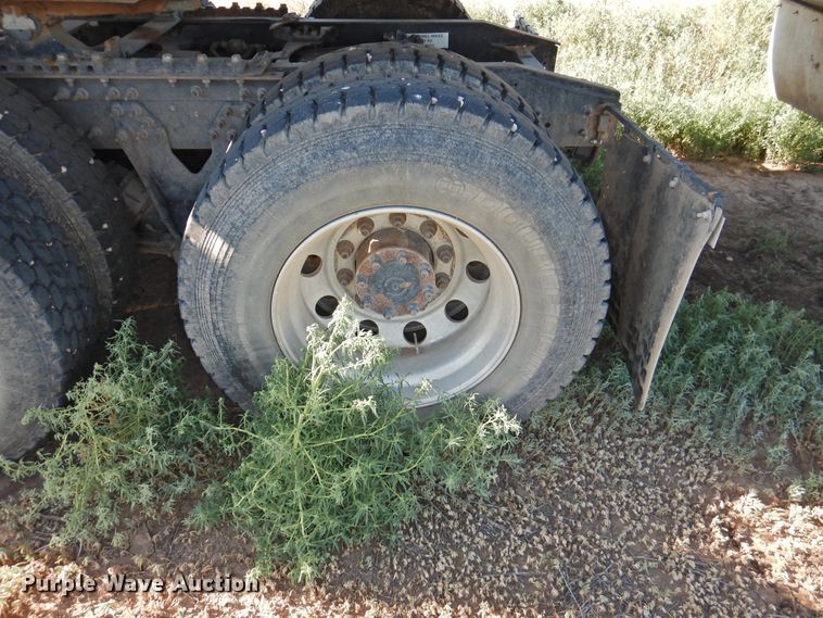 image for item DI0241 2011 International ProStar Premium  semi truck