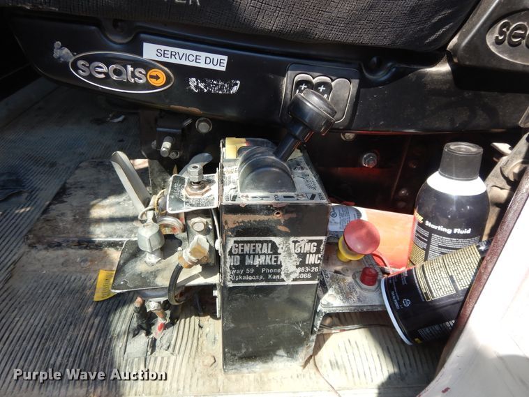 image for item DI7604 1997 Freightliner FLD  semi truck