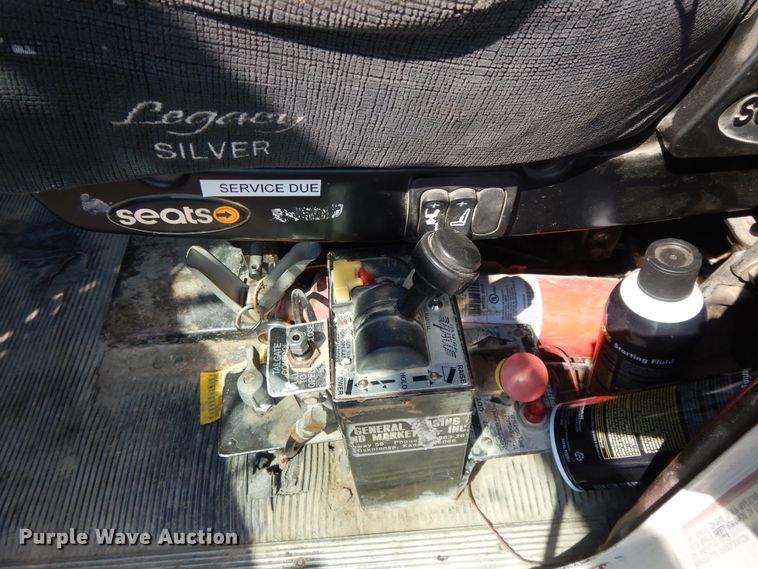 image for item DI7604 1997 Freightliner FLD  semi truck