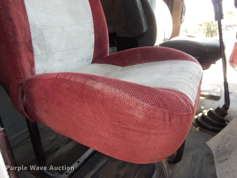 image for item DI7604 1997 Freightliner FLD  semi truck