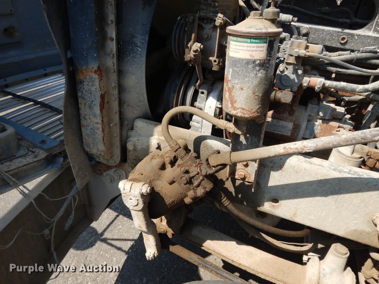 image for item DI7604 1997 Freightliner FLD  semi truck