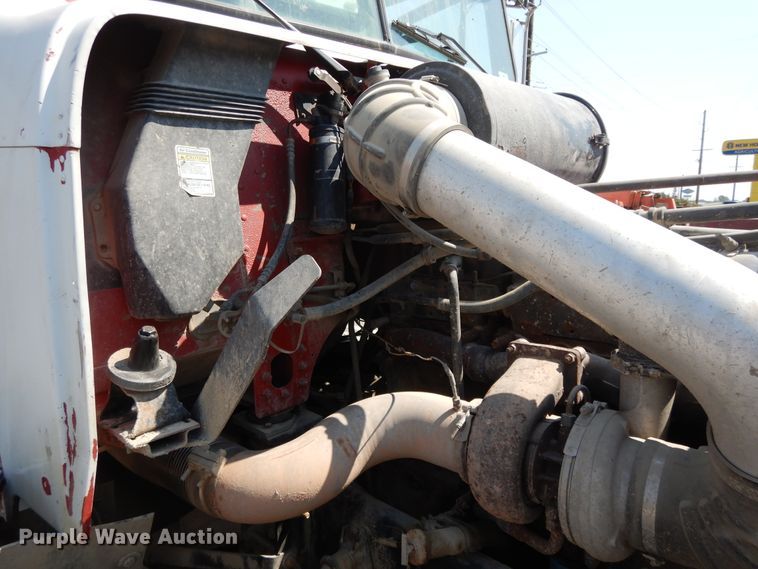 image for item DI7604 1997 Freightliner FLD  semi truck