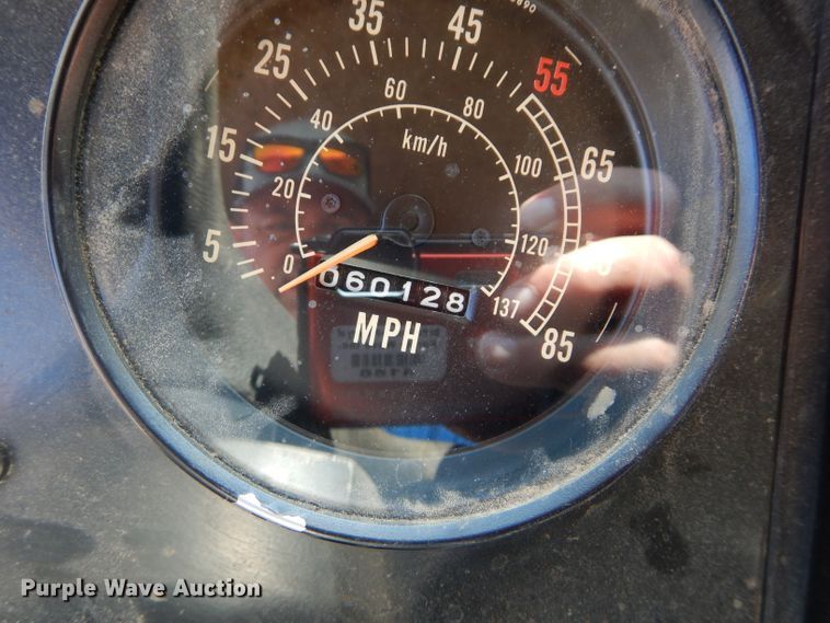 image for item DI8263 1987 International COF9670  semi truck