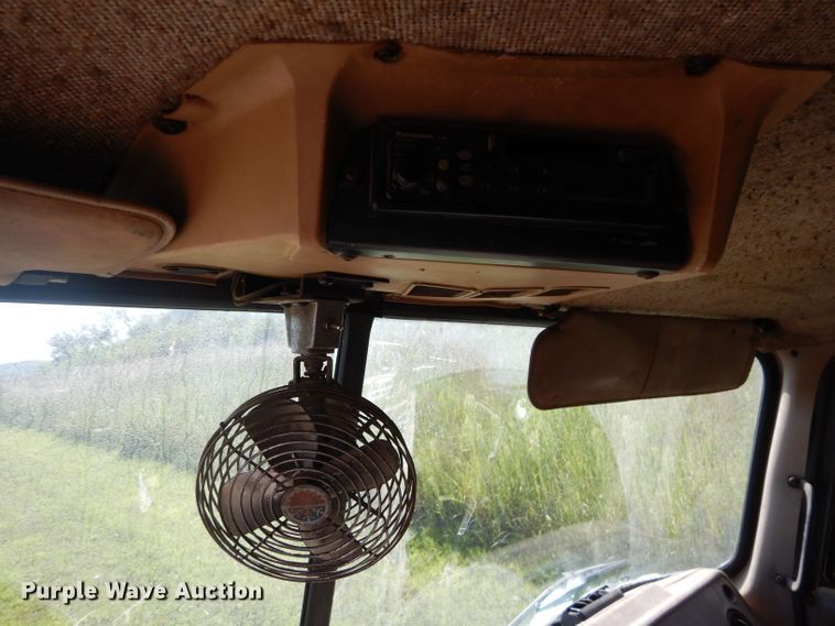 image for item DI8263 1987 International COF9670  semi truck