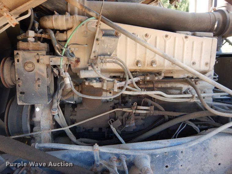 image for item DI8263 1987 International COF9670  semi truck