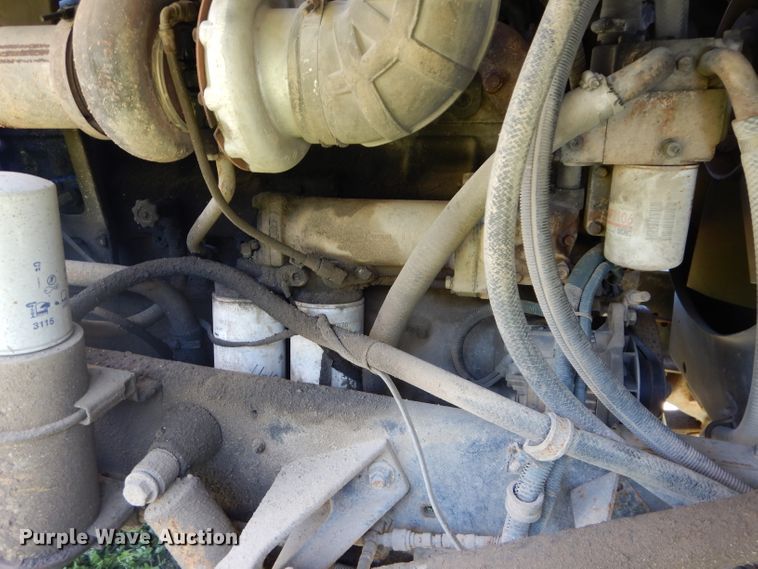 image for item DI8263 1987 International COF9670  semi truck