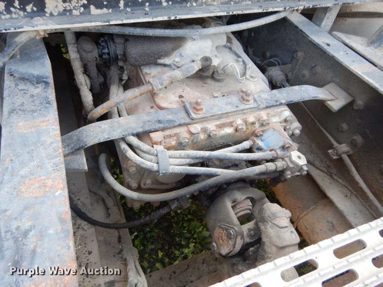 image for item DI8263 1987 International COF9670  semi truck