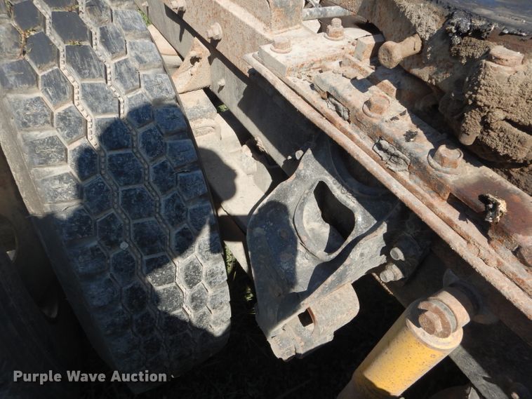 image for item DI8263 1987 International COF9670  semi truck