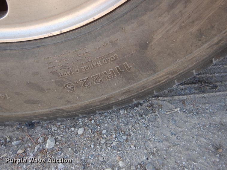 image for item DI8263 1987 International COF9670  semi truck