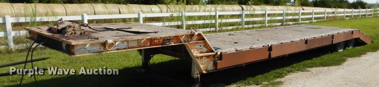 image for item DI8264 1982 Trail King equipment trailer