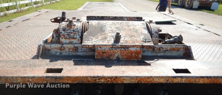 image for item DI8264 1982 Trail King equipment trailer