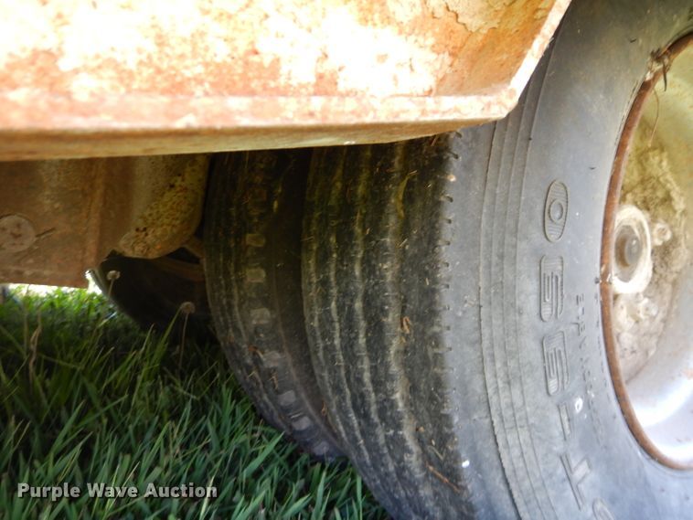 image for item DI8264 1982 Trail King equipment trailer