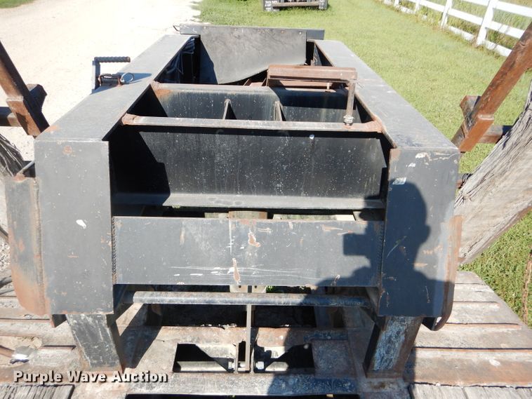 image for item DI8265 2006 Witzco RG35 lowboy equipment trailer