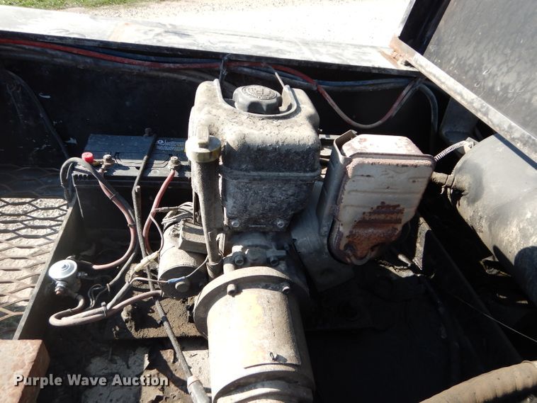 image for item DI8265 2006 Witzco RG35 lowboy equipment trailer