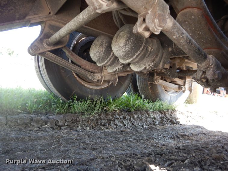 image for item DI8265 2006 Witzco RG35 lowboy equipment trailer