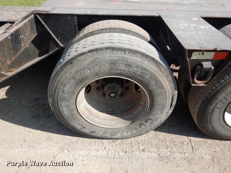 image for item DI8265 2006 Witzco RG35 lowboy equipment trailer