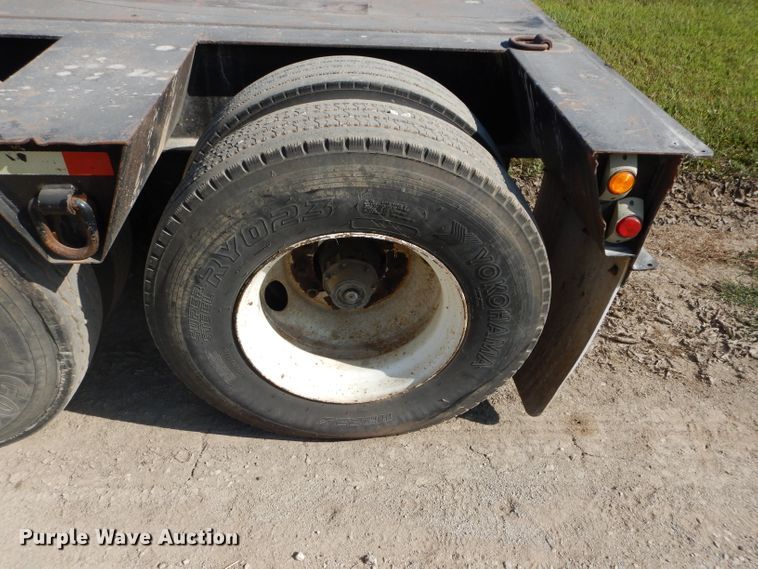 image for item DI8265 2006 Witzco RG35 lowboy equipment trailer