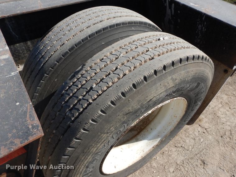 image for item DI8265 2006 Witzco RG35 lowboy equipment trailer