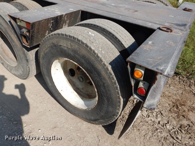 image for item DI8265 2006 Witzco RG35 lowboy equipment trailer