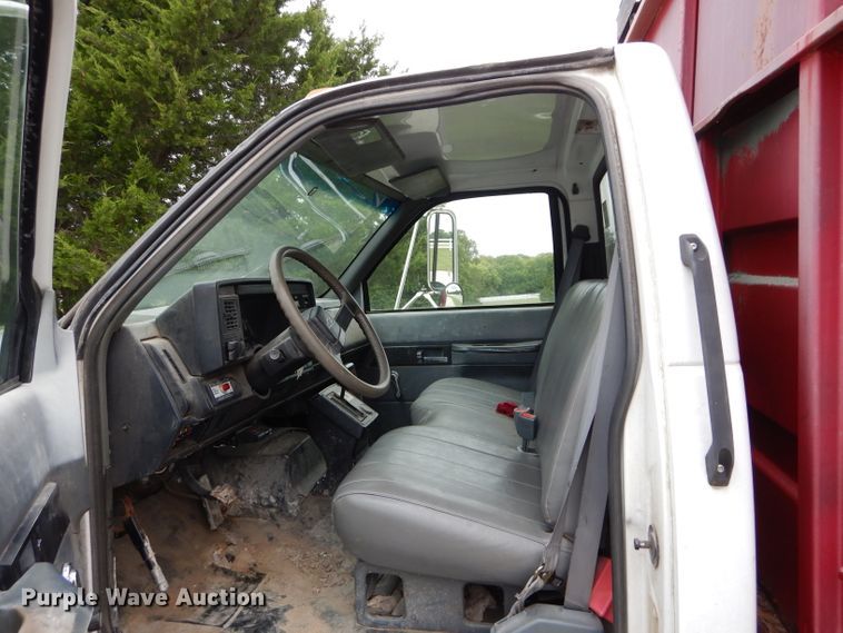 image for item DI8269 1994 Chevrolet Kodiak  dump truck