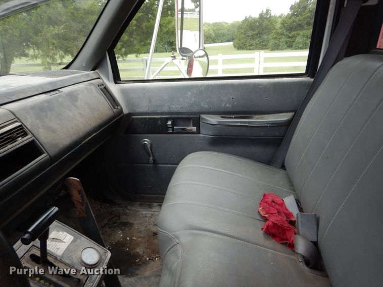 image for item DI8269 1994 Chevrolet Kodiak  dump truck