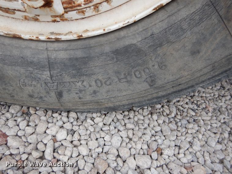 image for item DI8269 1994 Chevrolet Kodiak  dump truck