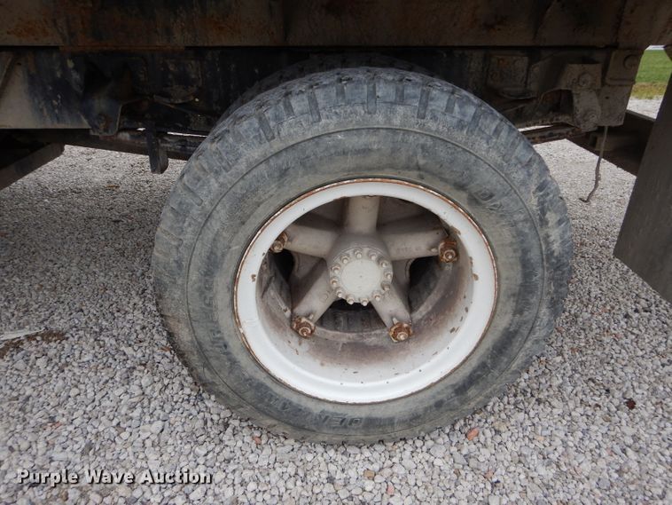 image for item DI8269 1994 Chevrolet Kodiak  dump truck