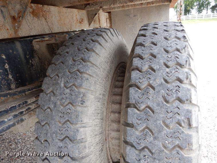 image for item DI8269 1994 Chevrolet Kodiak  dump truck