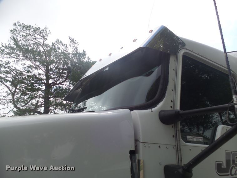 image for item DX9235 2006 Kenworth T600  semi truck